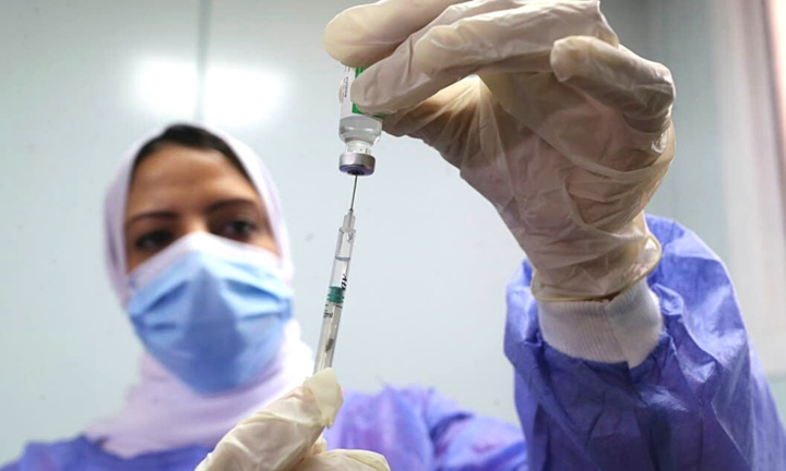 Египет хочет ввести платную вакцинацию для украинцев