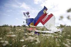 «Летів літак, потім упав». У мережі відреагували на пост Зеленського до сьомої річниці збиття MH17