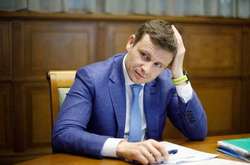 Минимальную зарплату снова поднимут: министр финансов сделал заявление