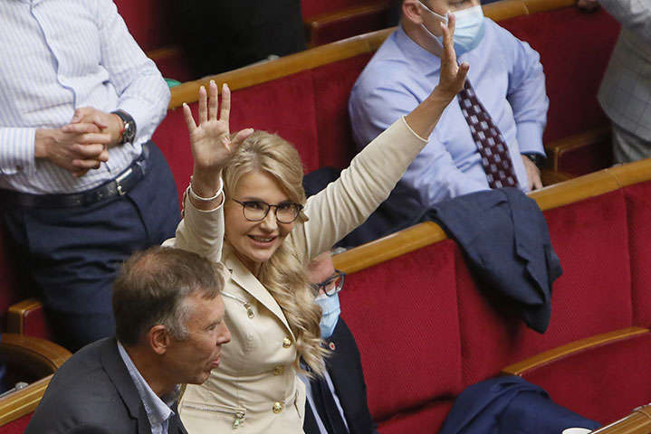Тимошенко заплатила майже 30 млн грн податків після отримання великої компенсації з-за океану