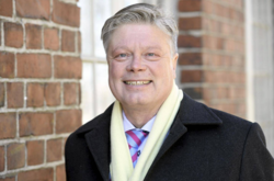  Микко Киннунен работал в свое время в посольствах в Москве и Вашингтоне, а также в постоянном представительстве Финляндии при ООН 