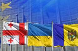 Ще один крок до ЄС. Україна, Грузія та Молдова підписали Батумську декларацію 