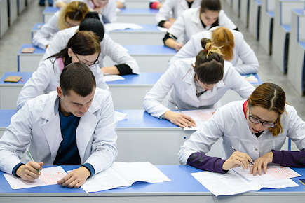 Усі студенти-медики зможуть перездати іспит «Крок»
