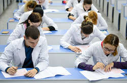 Усі студенти-медики зможуть перездати іспит «Крок»