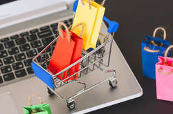 Покупки роблять приблизно 11 млн українців