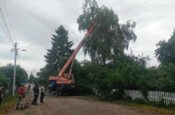 Последствия непогоды: более 800 населенных пунктов в 13 областях остались без света