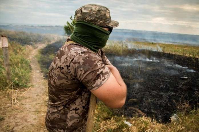 Бойовики за добу 14 разів зривали «тишу», поранений український боєць