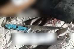 Поліцейські вилучили ніж із місця злочину