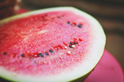 Сезон арбузов: украинцы проверили первые ягоды на нитраты (видео)