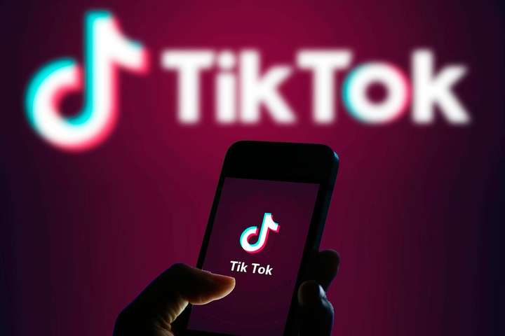 Влада Пакистану заблокувала TikTok через «аморальний та непристойний» контент