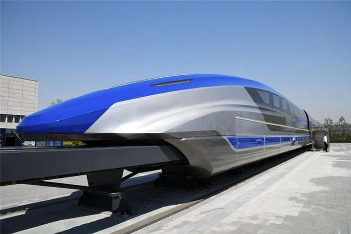 Китай представил самый быстрый в мире поезд на магнитной подвеске
