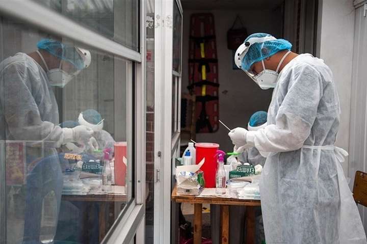 Коронавірус в Україні: за добу виявили понад 700 випадків, 21 людина померла