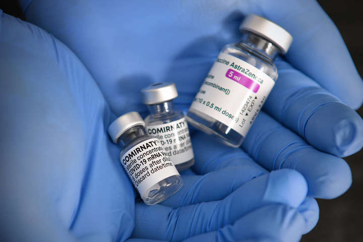 Дослідники назвали вакцини, ефективні проти штаму «Дельта»