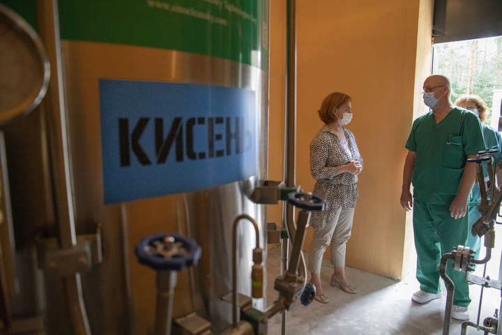 Підготовка Києва до третьої хвилі пандемії: скільки лікарняних ліжок забезпечено киснем