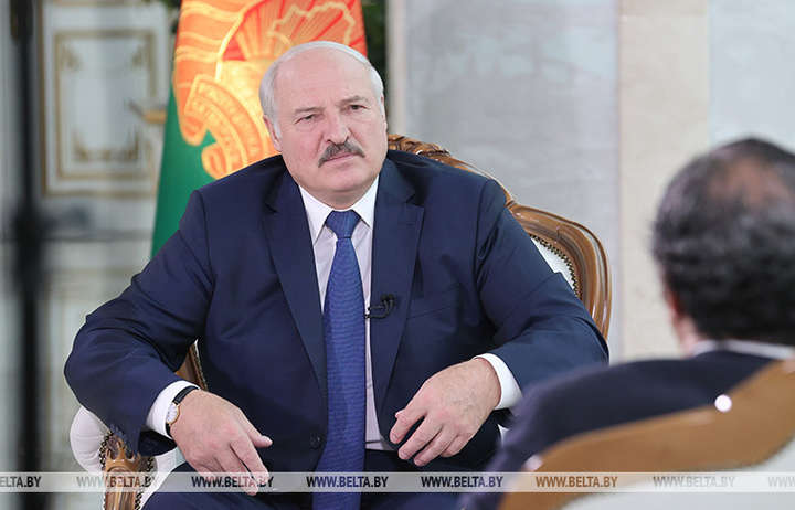 Лукашенко відмовився від деяких повноважень