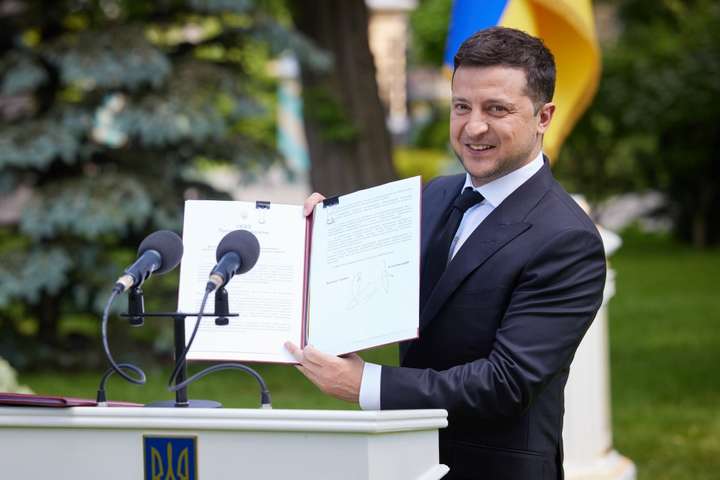 В Україні набув чинності закон про спрощення закупівель, необхідних для протидії Covid-19
