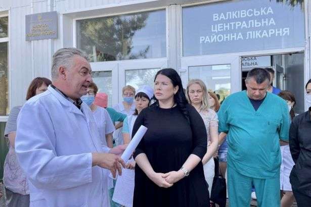 Голова Харківської ОДА розповіла, коли виплатять борги із зарплати протестуючим медикам