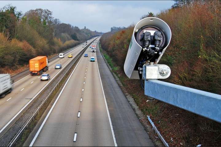 Нові камери МВС обіцяє розмістити у місцях концентрації дорожніх пригод - Камери автоматичної фіксації починають працювати ще в двох містах та двох областях