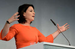 Інтерв’ю, яке вона дала Головній раді євреїв Німеччини, стосувалося проблеми антисемітизму та расизму