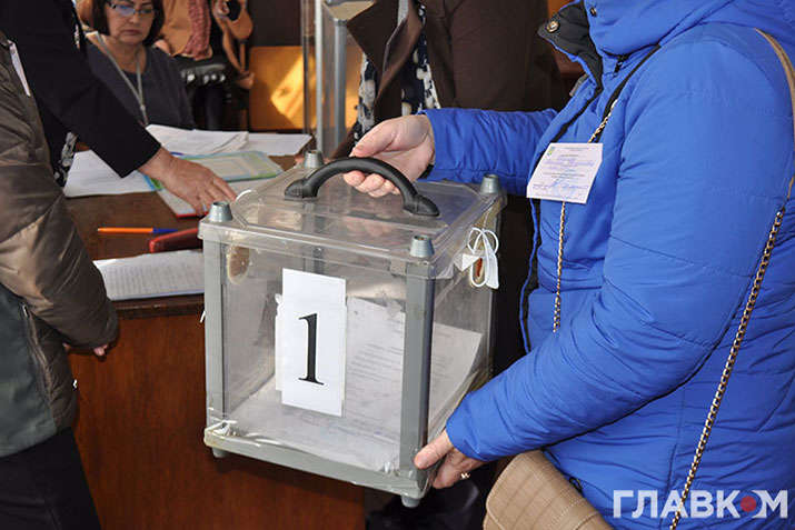 Пенсіонерка на виборах продала голос за тисячу гривень й уникла покарання