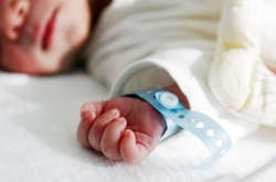 У потягу Київ-Ужгород народився малюк 