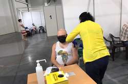 Цього року усі охочі українці зможуть вакцинуватися від коронавірусу 