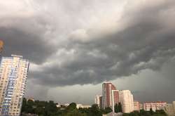 Гроза в Києві очікується вдень