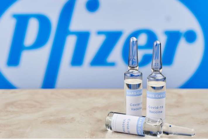 У Pfizer підтвердили, що третя доза вакцини посилює захист від штаму «Дельта»