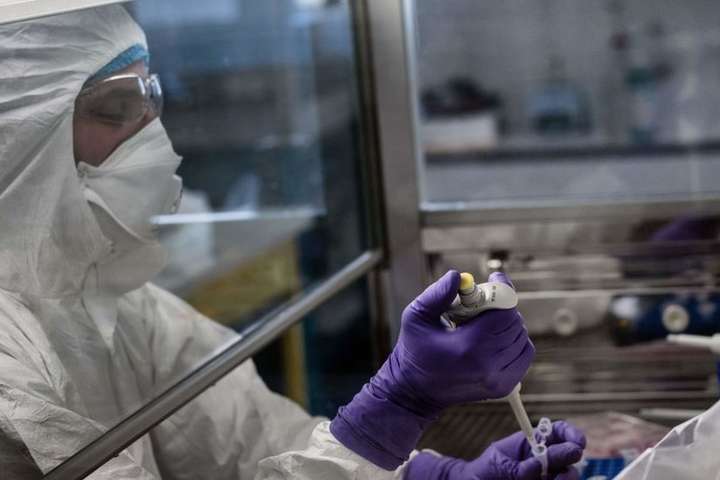 Вчені виявили причину небезпечного ускладнення при коронавірусі