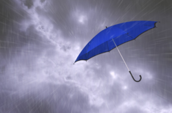 Град и шквалы: в Украине объявлено штормовое предупреждение