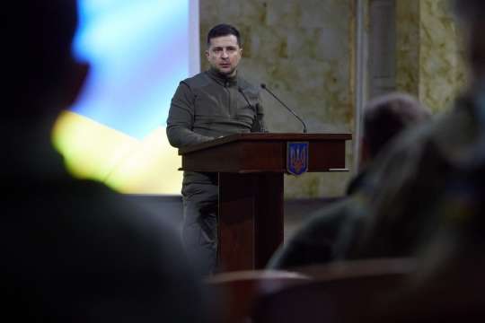 Зеленський підписав закони про збільшення армії та національний спротив 