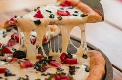 Британский диетолог назвала правильную порцию пиццы и сладостей