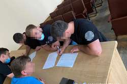 Сутички під Офісом Зеленського: на 12 осіб склали адмінпротоколи