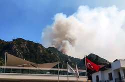 Пожежі у Туреччині: у Бодрумі евакуювали постояльців трьох п'ятизіркових готелів