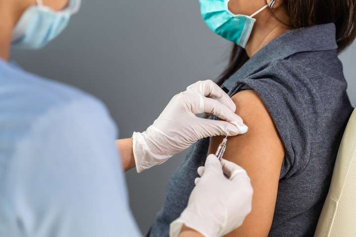 За добу в Україні від Covid-19 вакцинували понад 68 тисяч осіб