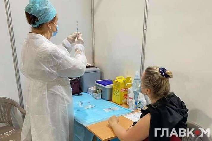 Кількість повністю вакцинованих від Covid-19 українців перевищила 2 млн