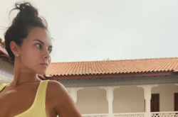 Настя Каменских сверкнула невероятными формами в пикантном купальнике (фото)