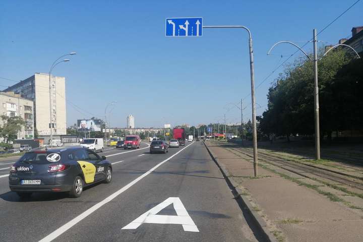 Громадський транспорт без заторів: на Харківському шосе запустили виділену смугу