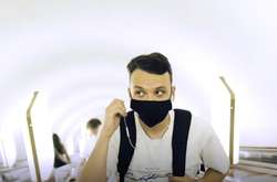 У київській підземці диктор закашлявся під час оголошення: що сталося (відео)