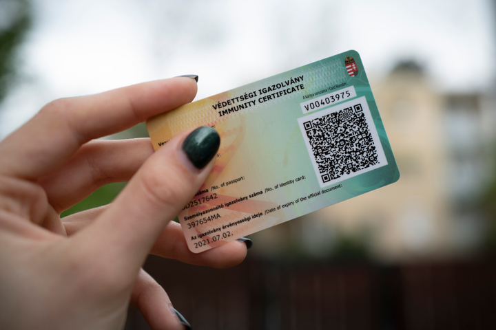 Угорщина почала видавати українцям в Ужгороді сертифікати Covid-вакцинації