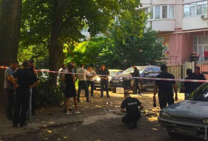 В Одесі застрелили людину. ЗМІ оприлюднили фото кілера 
