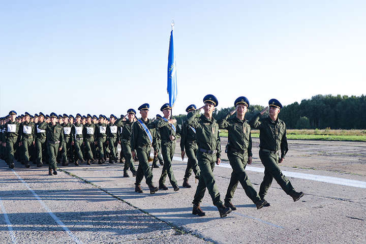 Військові провели першу репетицію параду до Дня Незалежності (фото)