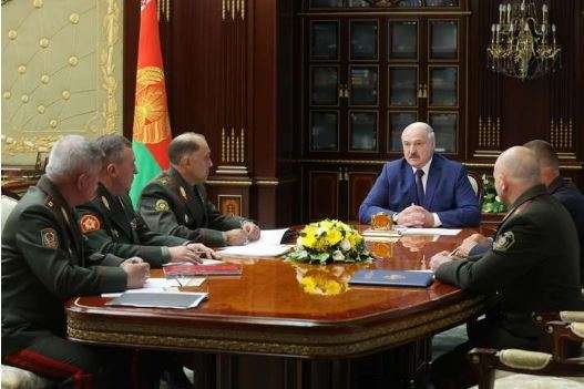 «Украина – новая угроза»: Лукашенко поручил силовикам закрыть каждый метр границы