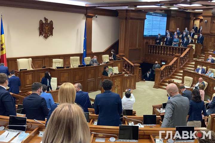«Уряд добрих намірів». У Молдові призначили новий Кабінет міністрів