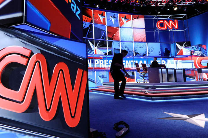 Телеканал CNN звільнив трьох невакцинованих працівників