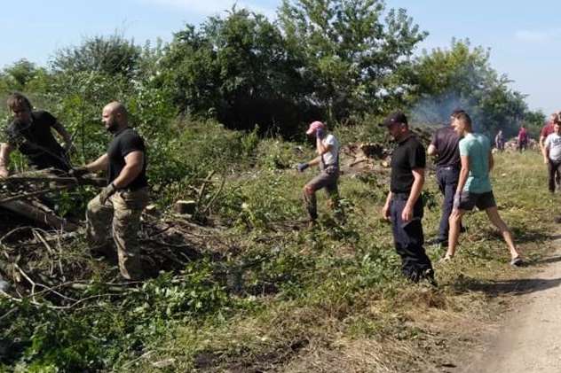 У Тернопільській області на смітнику знайшли тіло хлопця, яке там заховали друзі 17 років тому