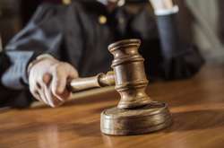  За даними слідства, зловмисники займалися рекетом, зокрема серед бізнесменів у сфері ритуальних послуг 