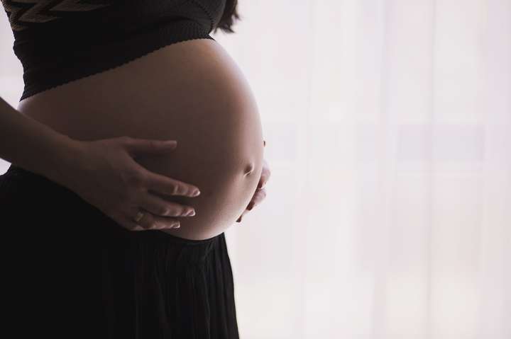 Штам «Дельта» загрожує вагітним – медики