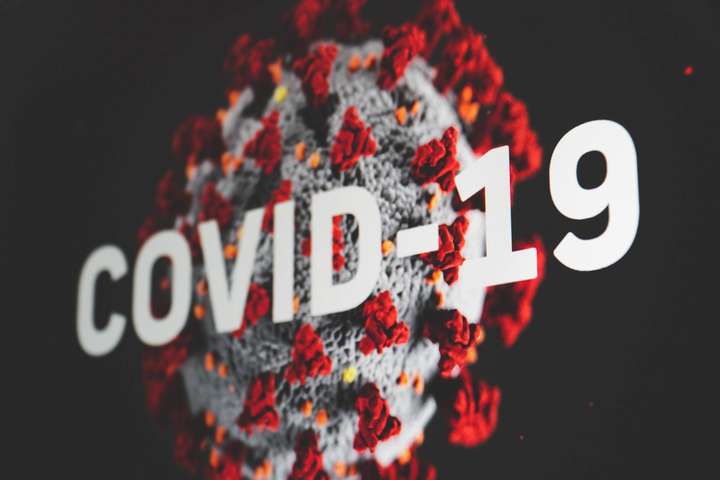 Американські вчені запропонували лікувати коронавірус засобом від глистів 