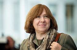 У Білорусі Міносвіти забрало зі шкільної програми твори опозиціонерки Алексієвич